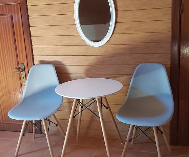 Country Room.
