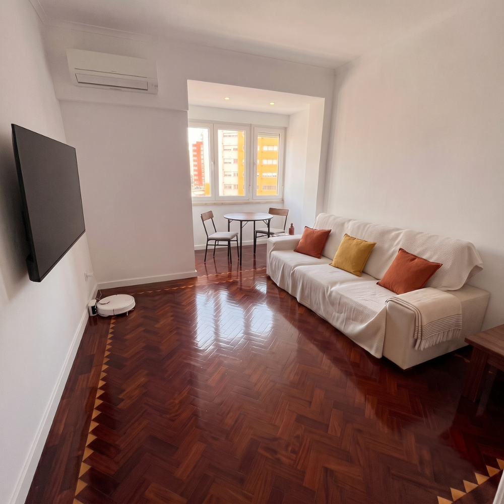 Bright 2-BedRoom Apartment in the Heart of Lisbon preview