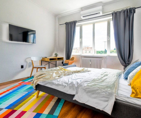 Super Fresh! 3BDR Apartment in Sofia Center's Arti