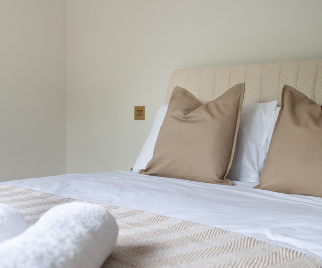Chic and Classy 2BR Penthouse w/ Parking, 6 Guests