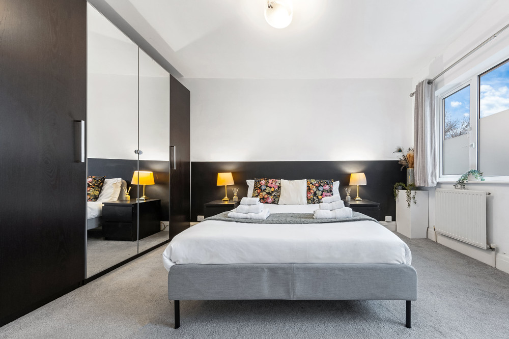 Powder Mill Retreat - 2BR Modern Flat for 4 preview