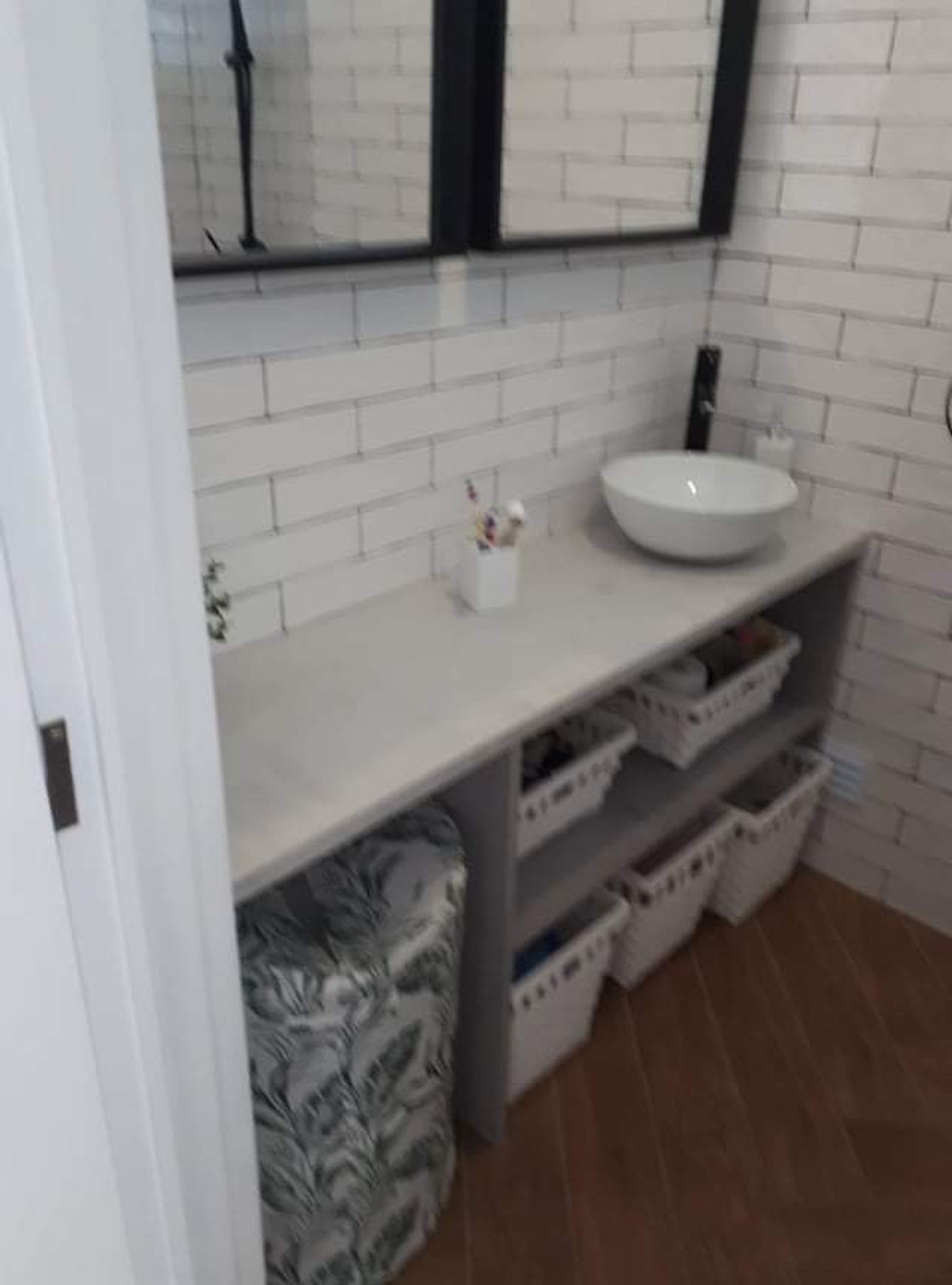 Charming En-Suite in downtown apartment