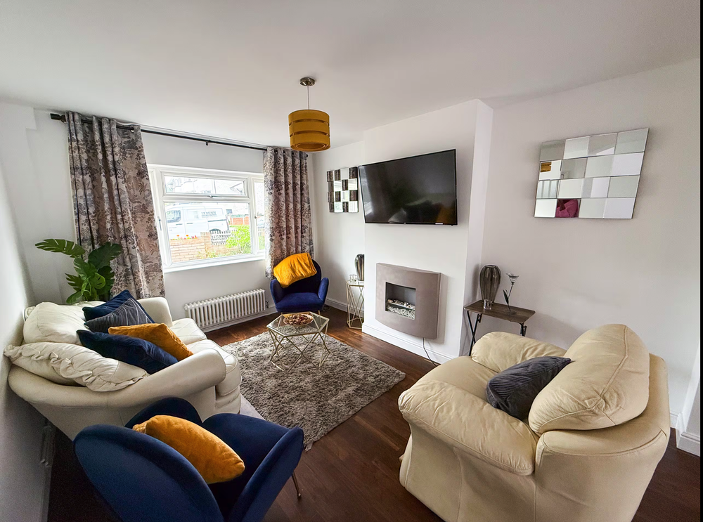 Comfortable 7 Guest Home | Garden | Free Parking preview
