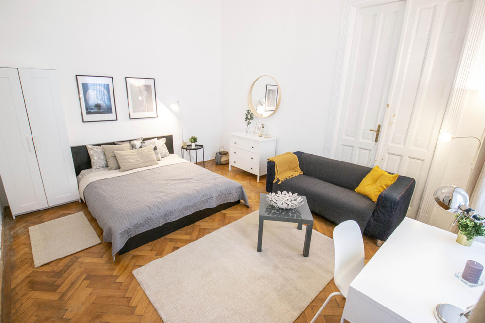 Student Room on Váci Street 42 - Room 2 preview
