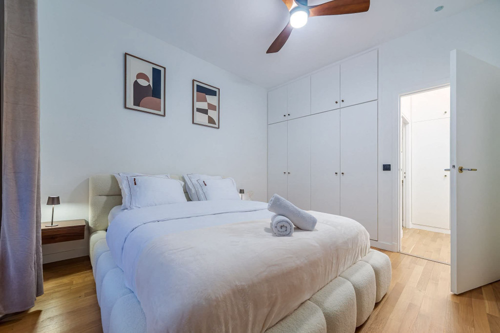 Luxury 3BR Apartment in Paris 7th | 150m² preview