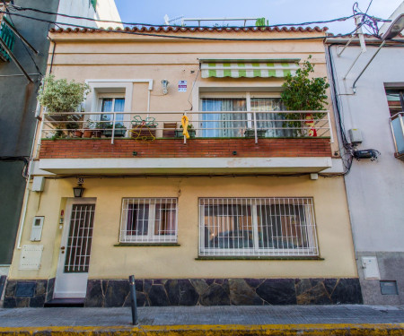 Barcelona's coast apartment - only 5 min to beach