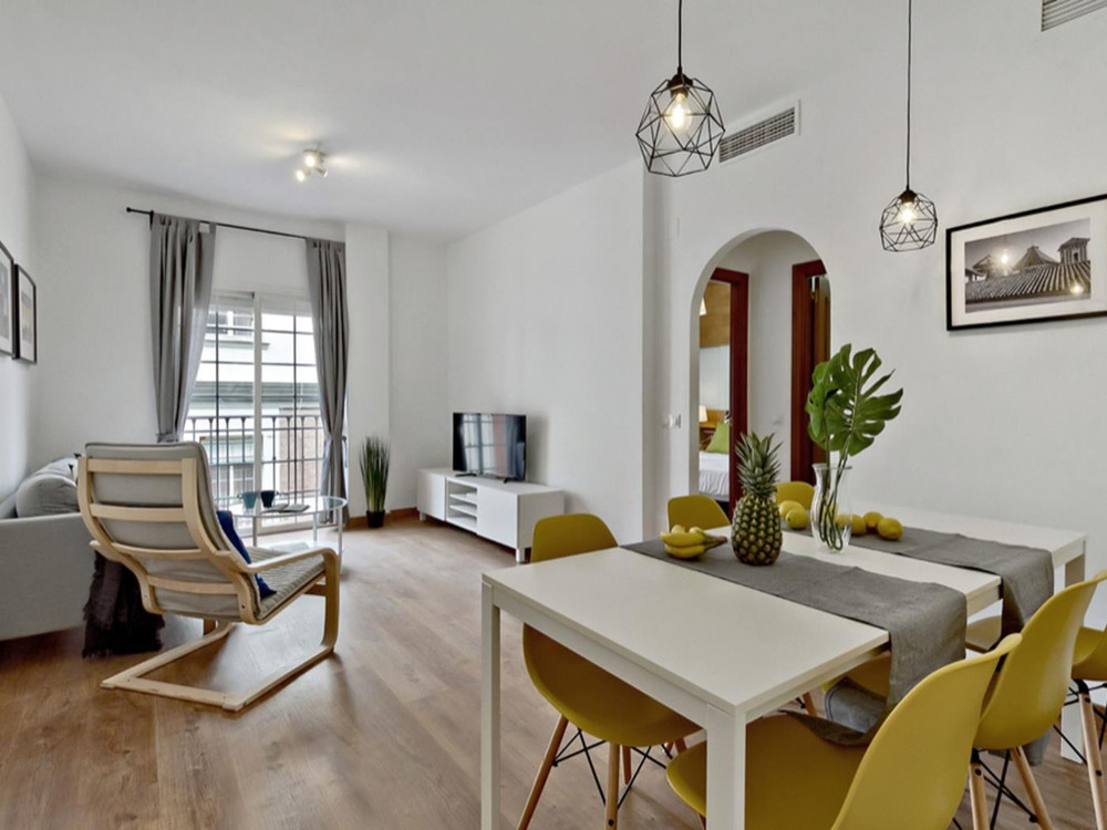 5 pax apartment in the heart of Malaga - Ollerias2 preview