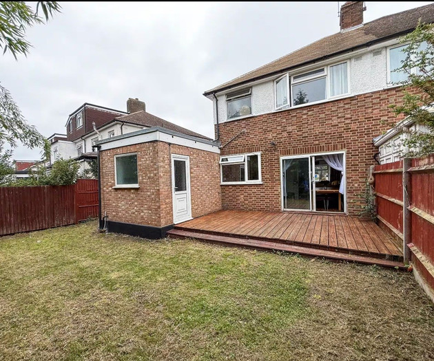Comfortable 7 Guest Home | Garden | Free Parking
