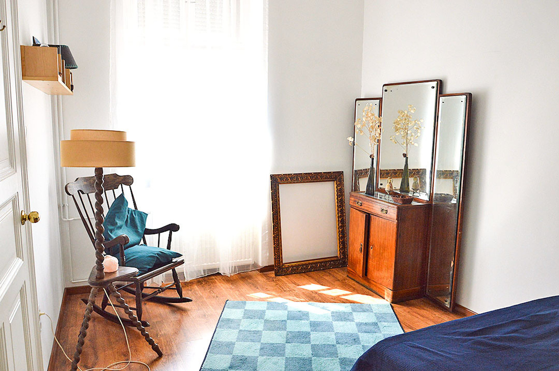 bedroom with huge mirror