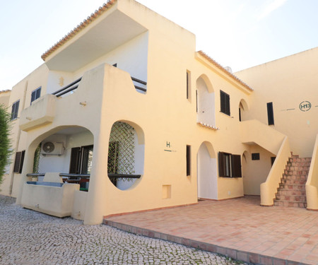 Alvor 1BR Flat in w/ AC & Balcony by LovelyStay