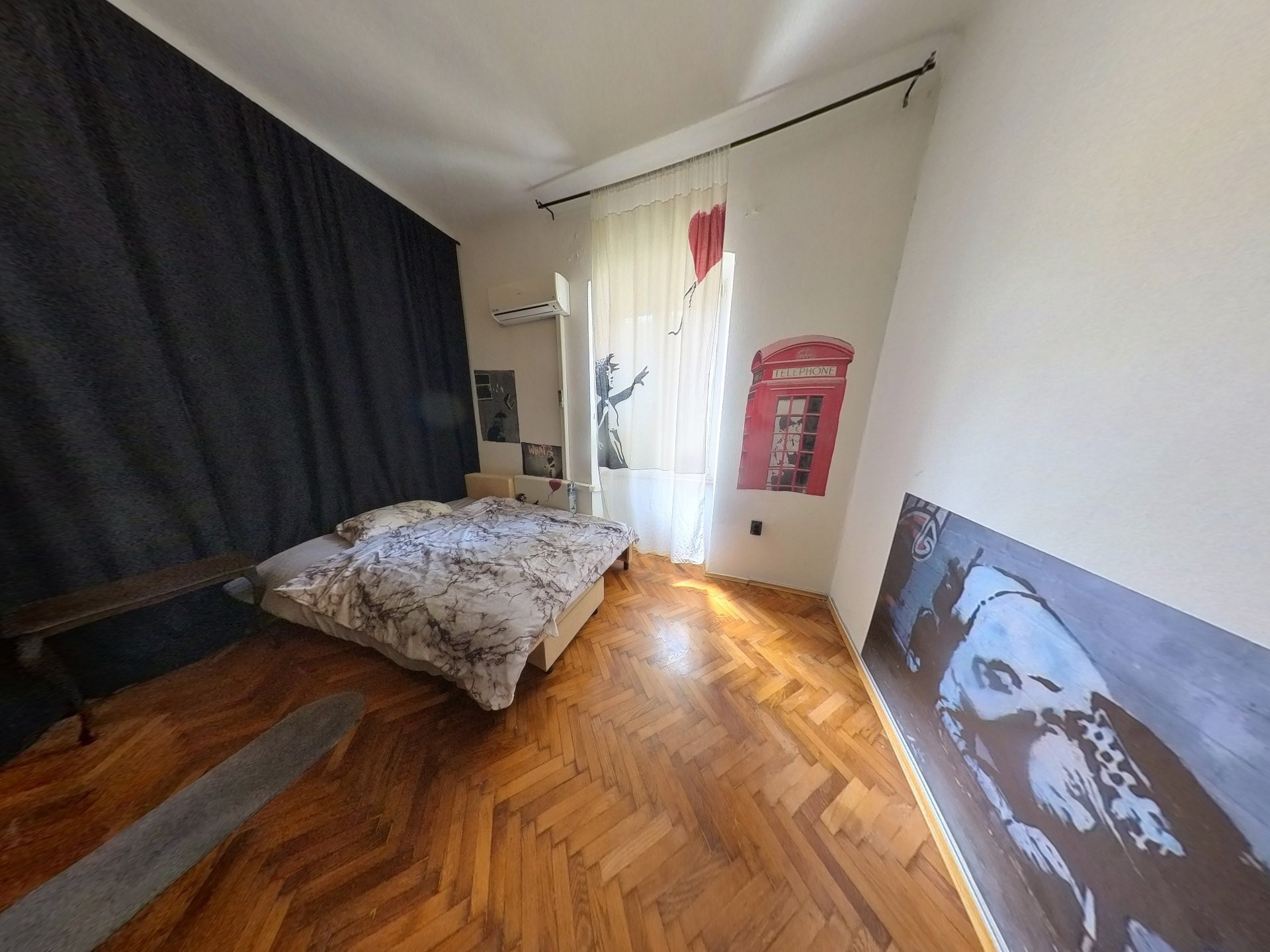 Full room