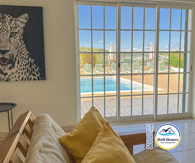 Villa Verde - 4 bedrooms, Marina view, pool & BBQ