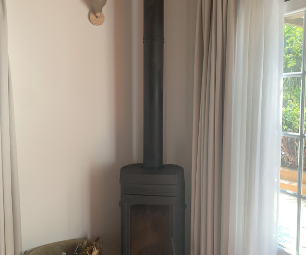 Furnished 1-Bedroom Retreat Near Óbidos | All-Incl