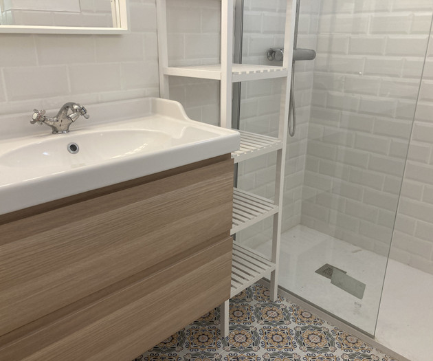 Merseguera Room - Large, bright, open closet