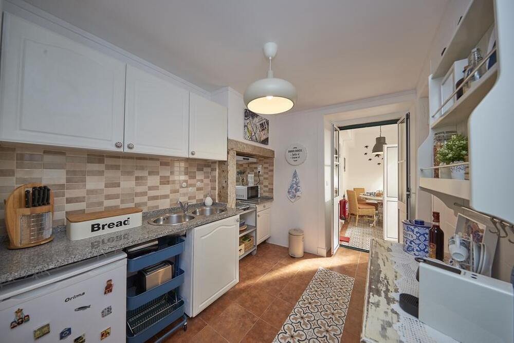 2 Bedroom Apartment In LxFactory with Patio! preview