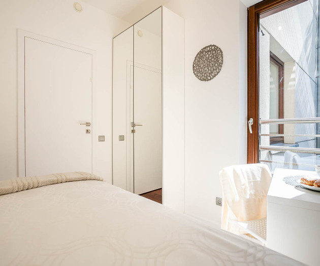 Room in 2-room flat near Metro Wilanowska, Warsaw
