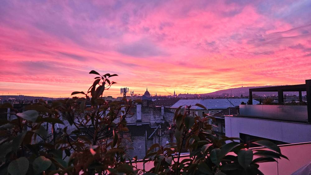 3 Bedroom Penthouse & big Roof top terrace :) preview