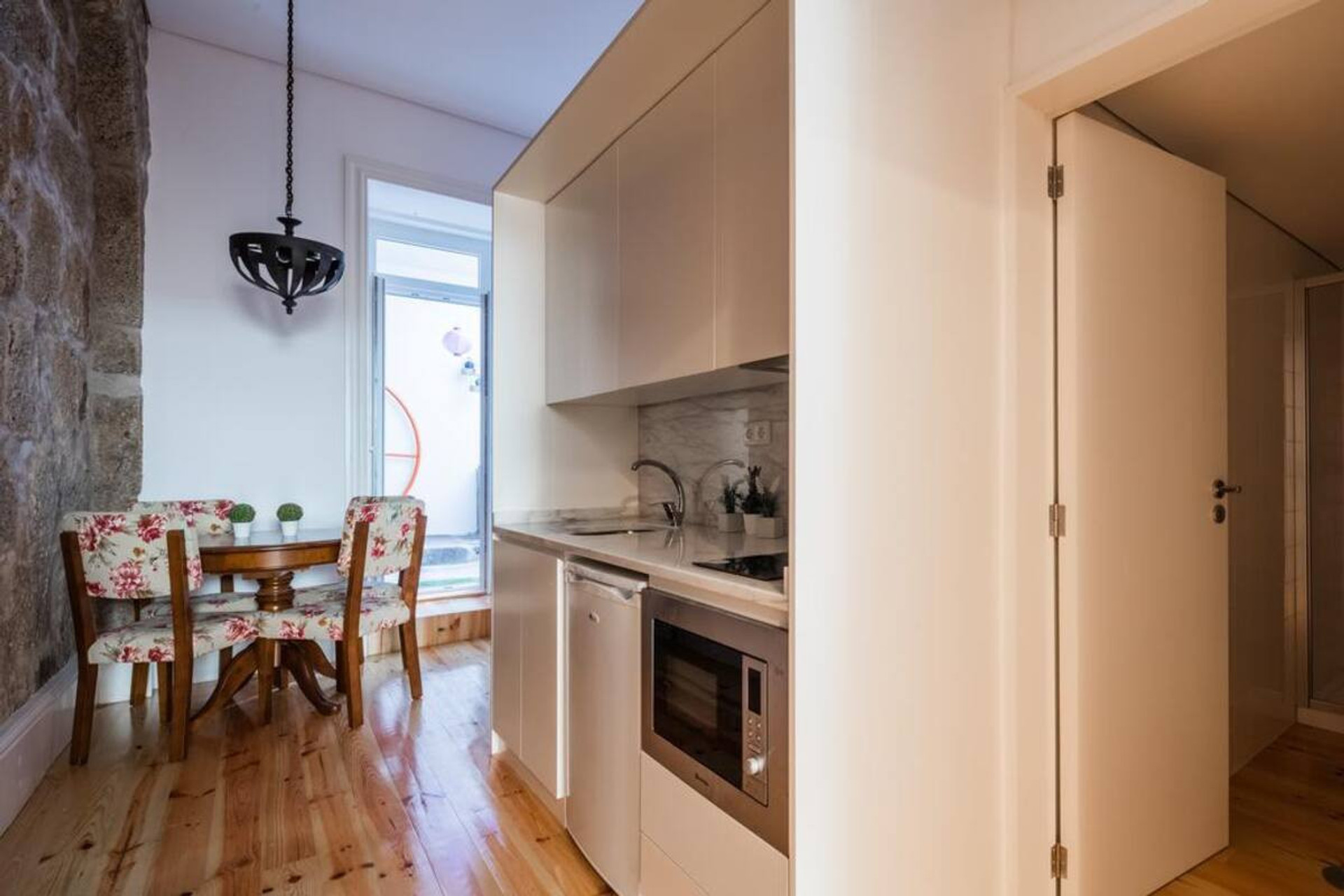 Kitchenette and dining area