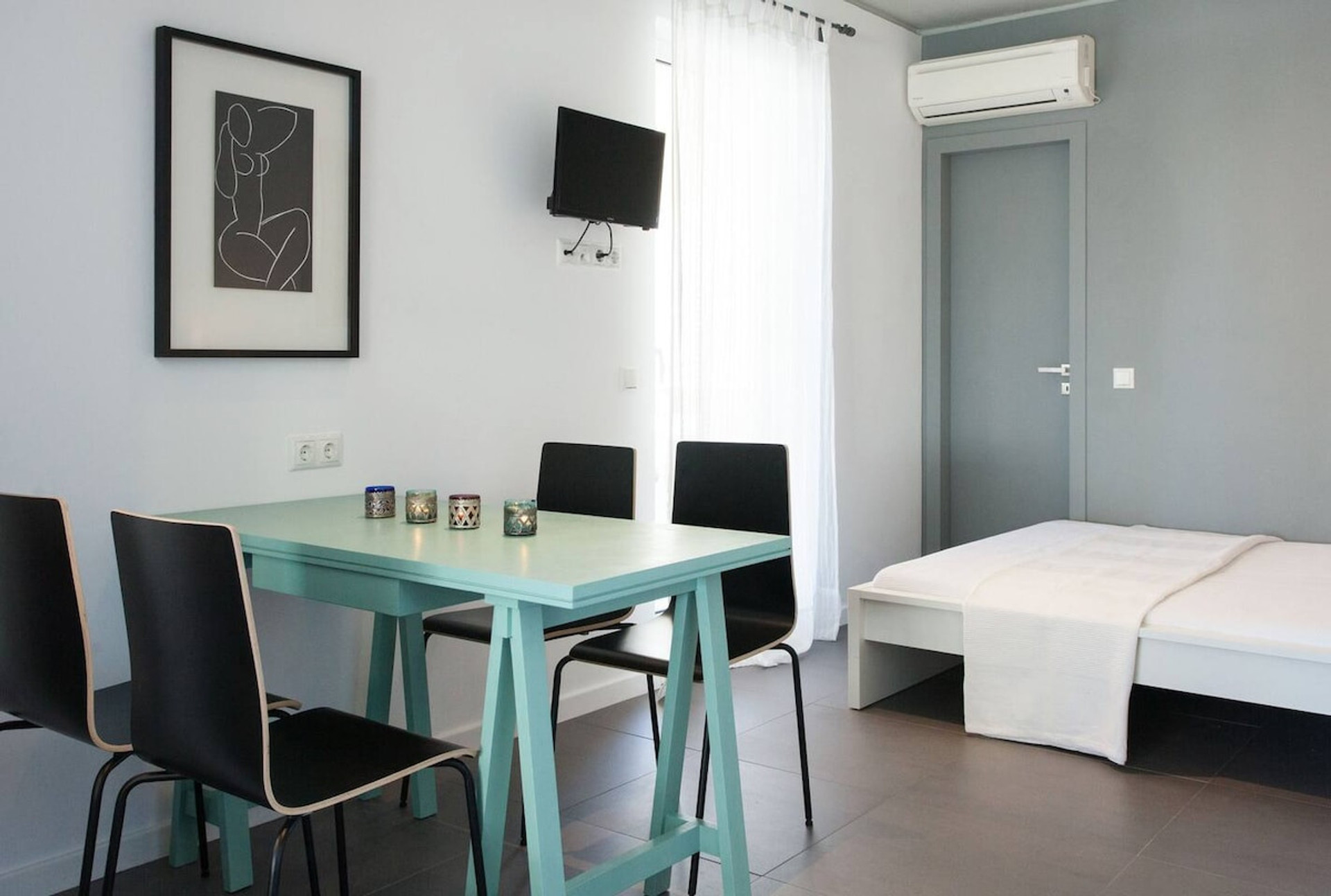 Dinner table & sleeping space