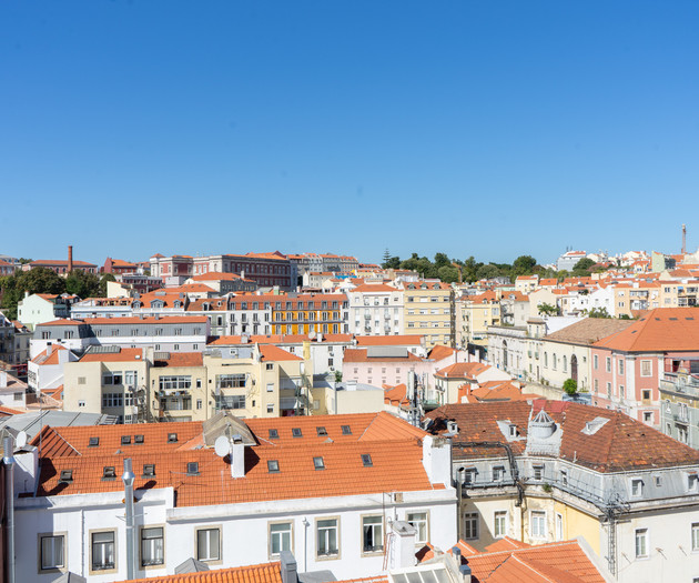 2Br Duplex: city center-Terrace with a River View!