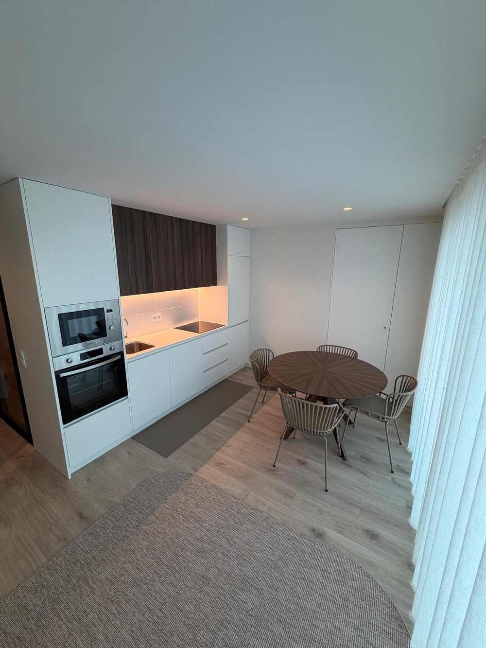 NEW Studio in Oporto (FURNISHED with GARAGE) preview