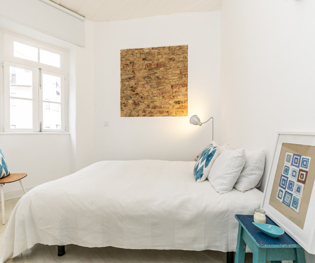 Central and bright one-bedroom apartment in Alfama