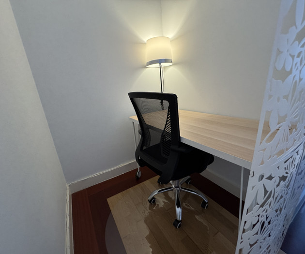1 bedroom apt w/ parking place and bills included