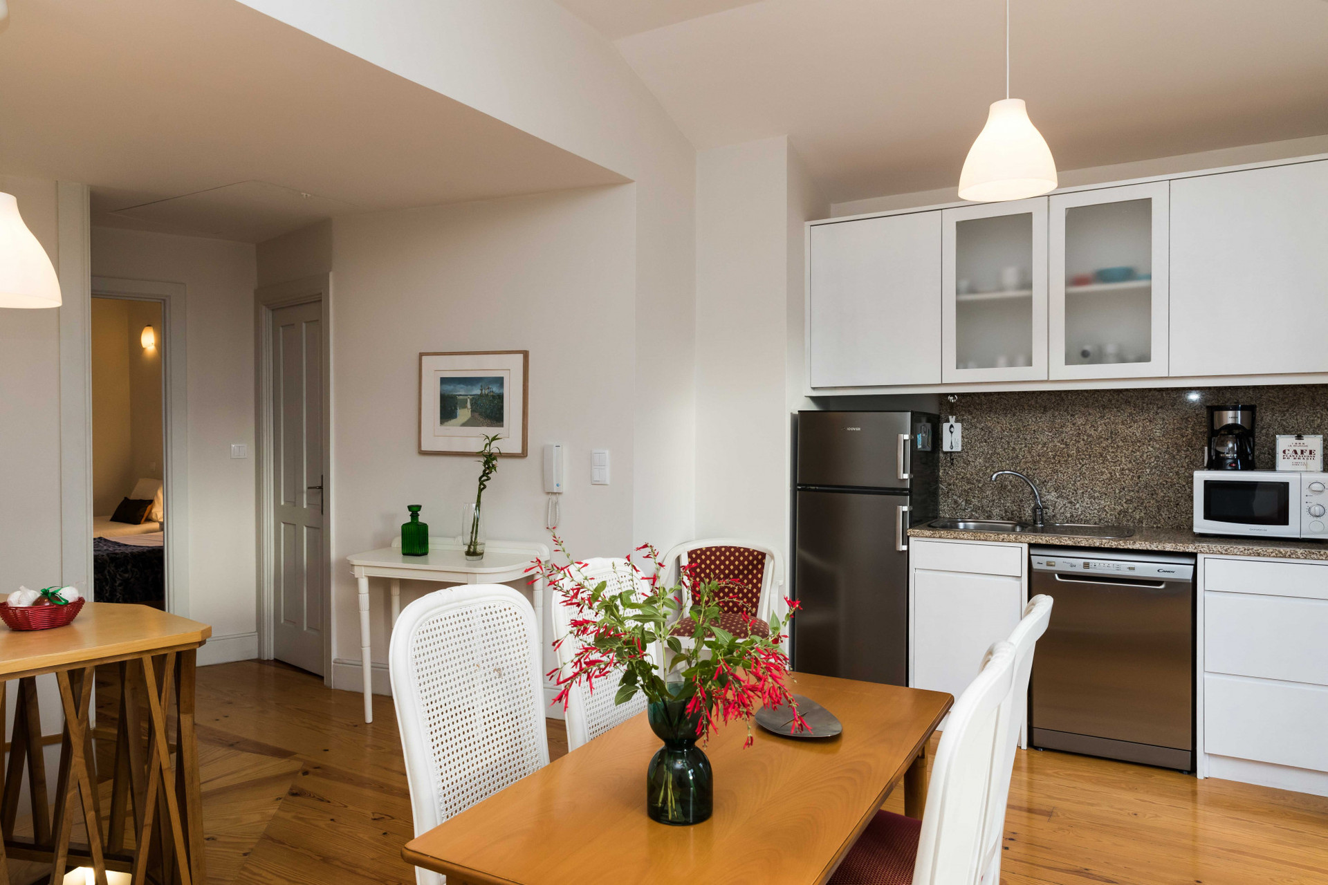 Kitchenette and dinning area