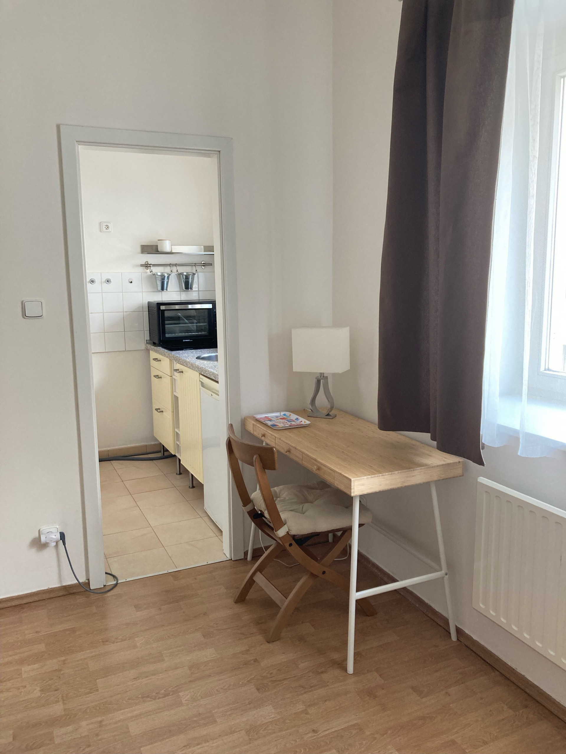 Room/Kitchen