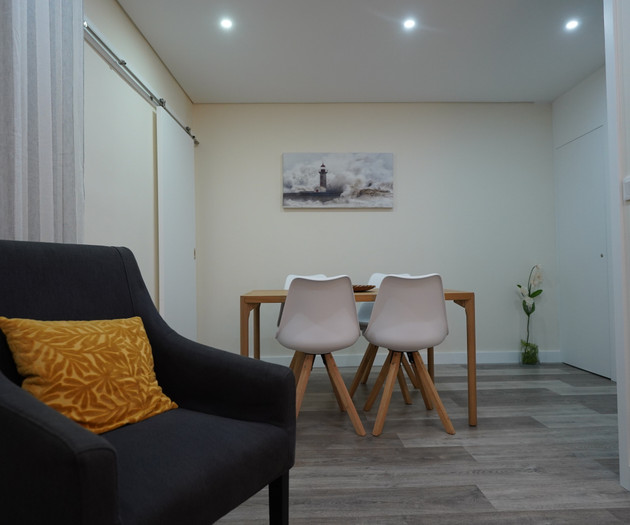 Modern 2-Bedroom Flat in Central Cedofeita, Porto