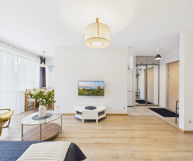Spacious Apartment Bruna near Pole Mokotowskie