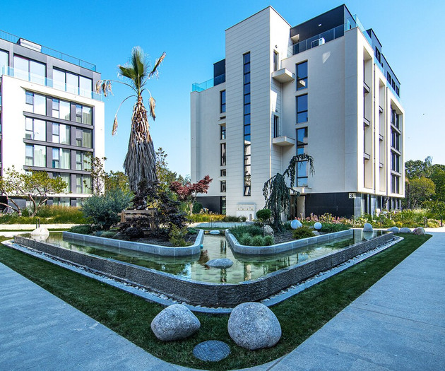 Azur Deluxe flat with parking