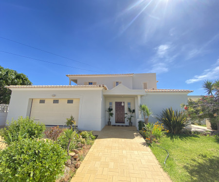 Villa with pool in Ferragudo