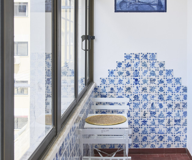 Room 1- Av. Barbosa du Bocage 52 3