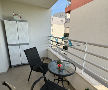 Sunny flat in Split with private parking