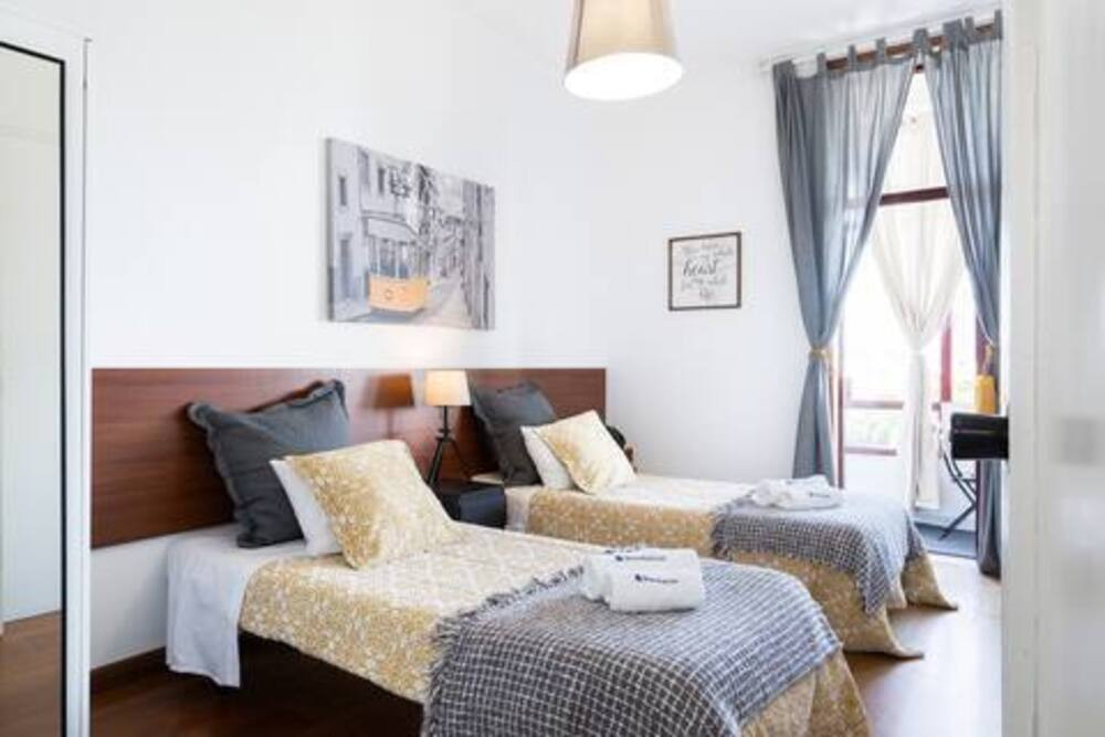 Cosy Sunny Flat - FDUP preview