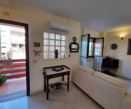 Spacious lovely townhouse near the beach, Alghero