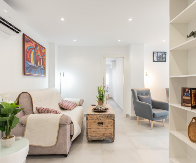 Holidays2Malaga Homely Bysso with small terrace