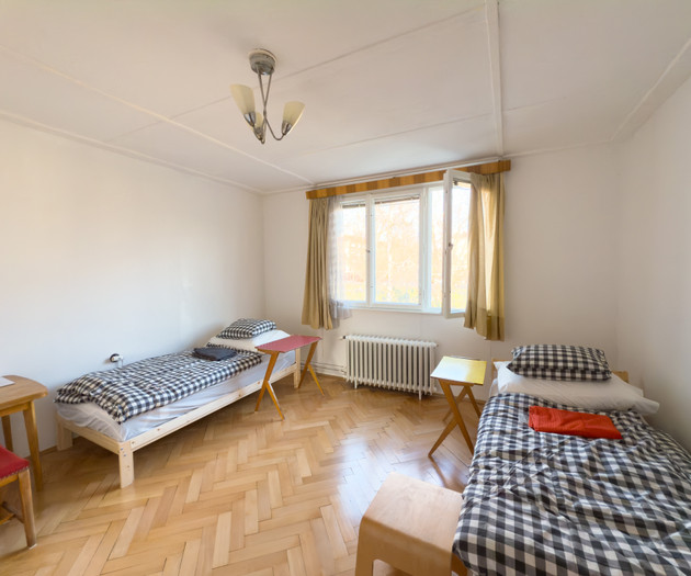 Family townhouse in a green area near the metro