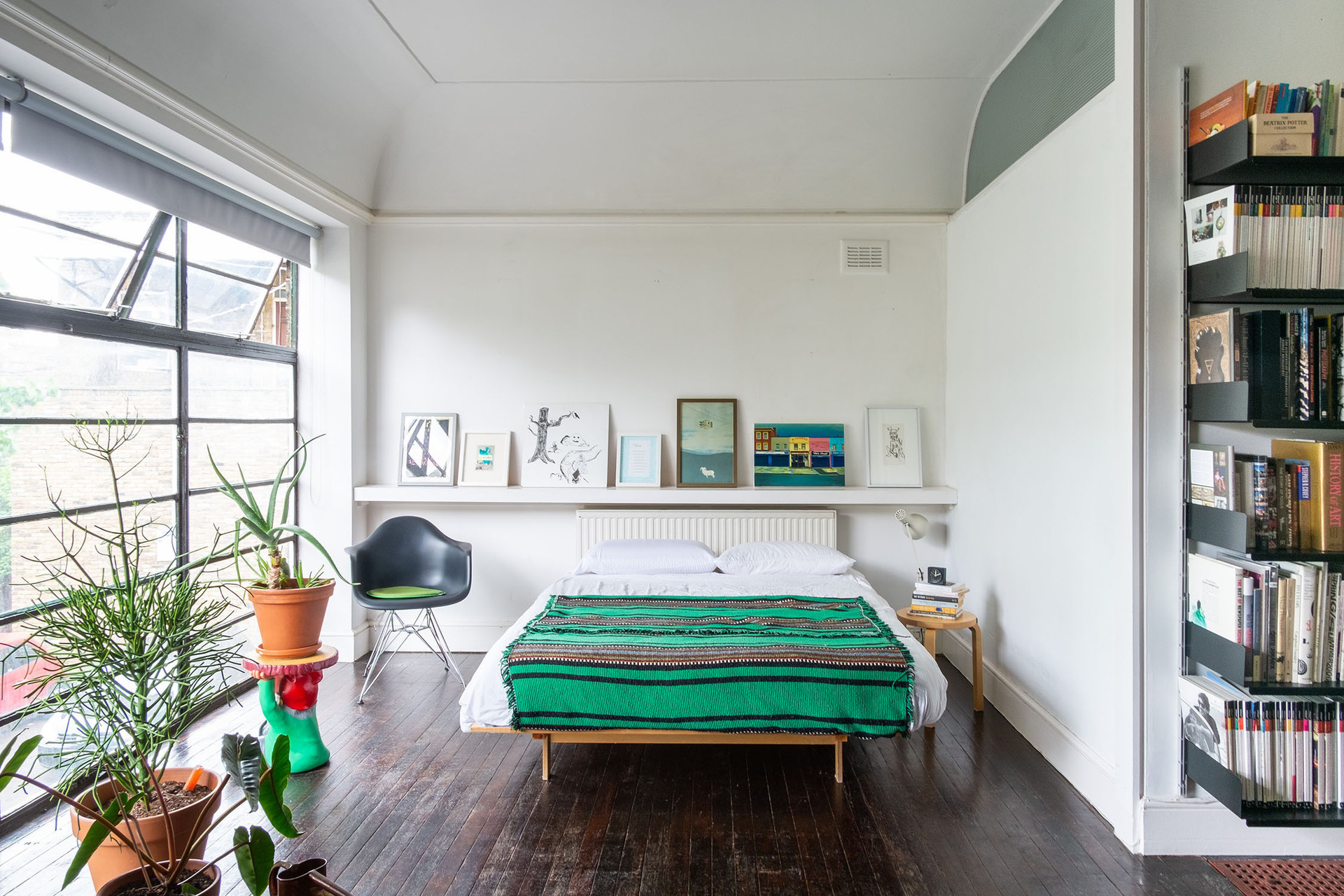 Sleeping Area (Queen)