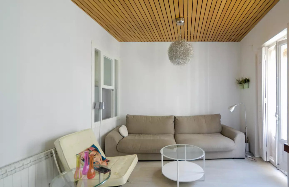 Bright 2BR 2BA Apartment in Malasaña Center preview