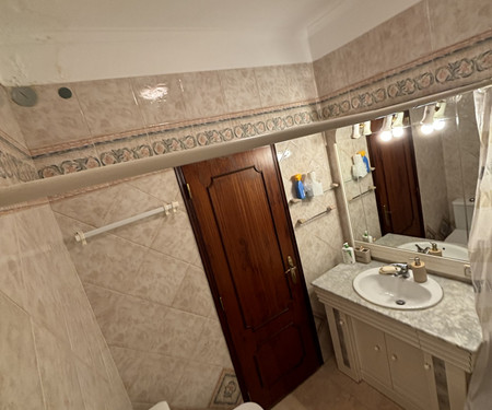 Room With Private Bathroom | Almada