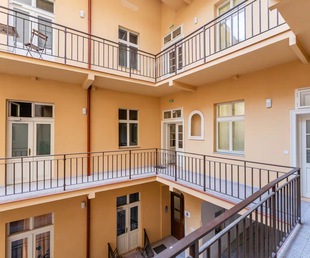 Courtyard balconies overview