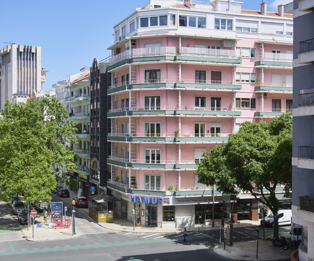 Room 1- Av. Barbosa du Bocage 52 3