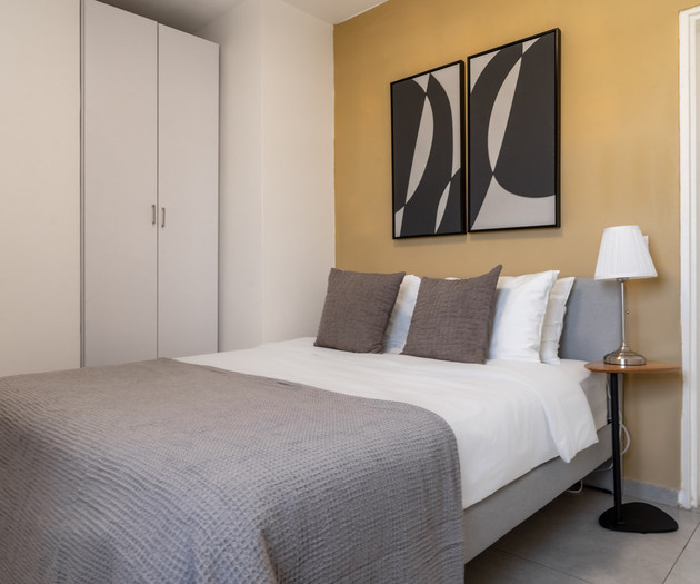 Blueground | Florentine, City View, Top Floor - 01