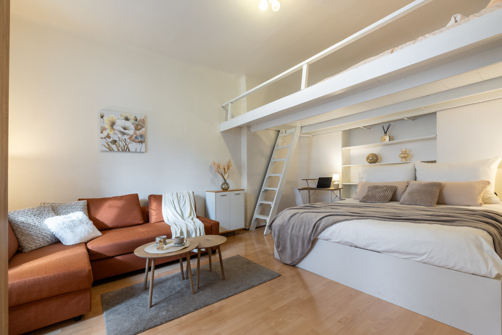 Calm Stay, Riveside/15 min to Historical Center preview