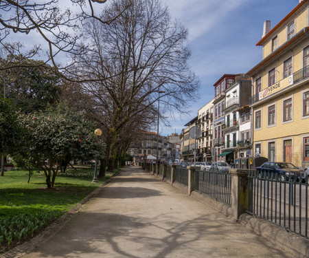 Cheerful Sunny Flat | Historical Center