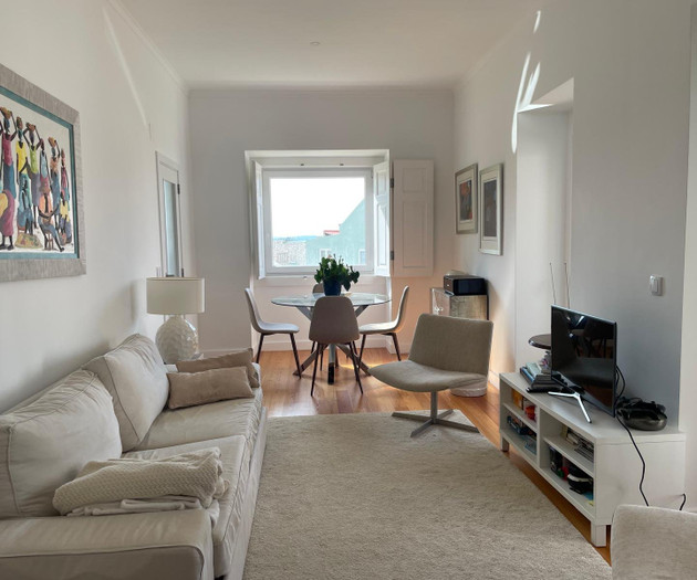 Comfortable Vineyard House in the Silver Coast