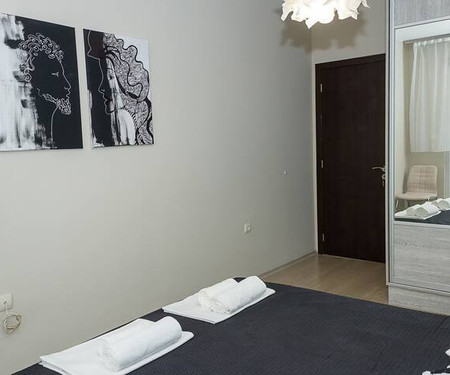 Black & White ~ 1BD Flat in Varna Center