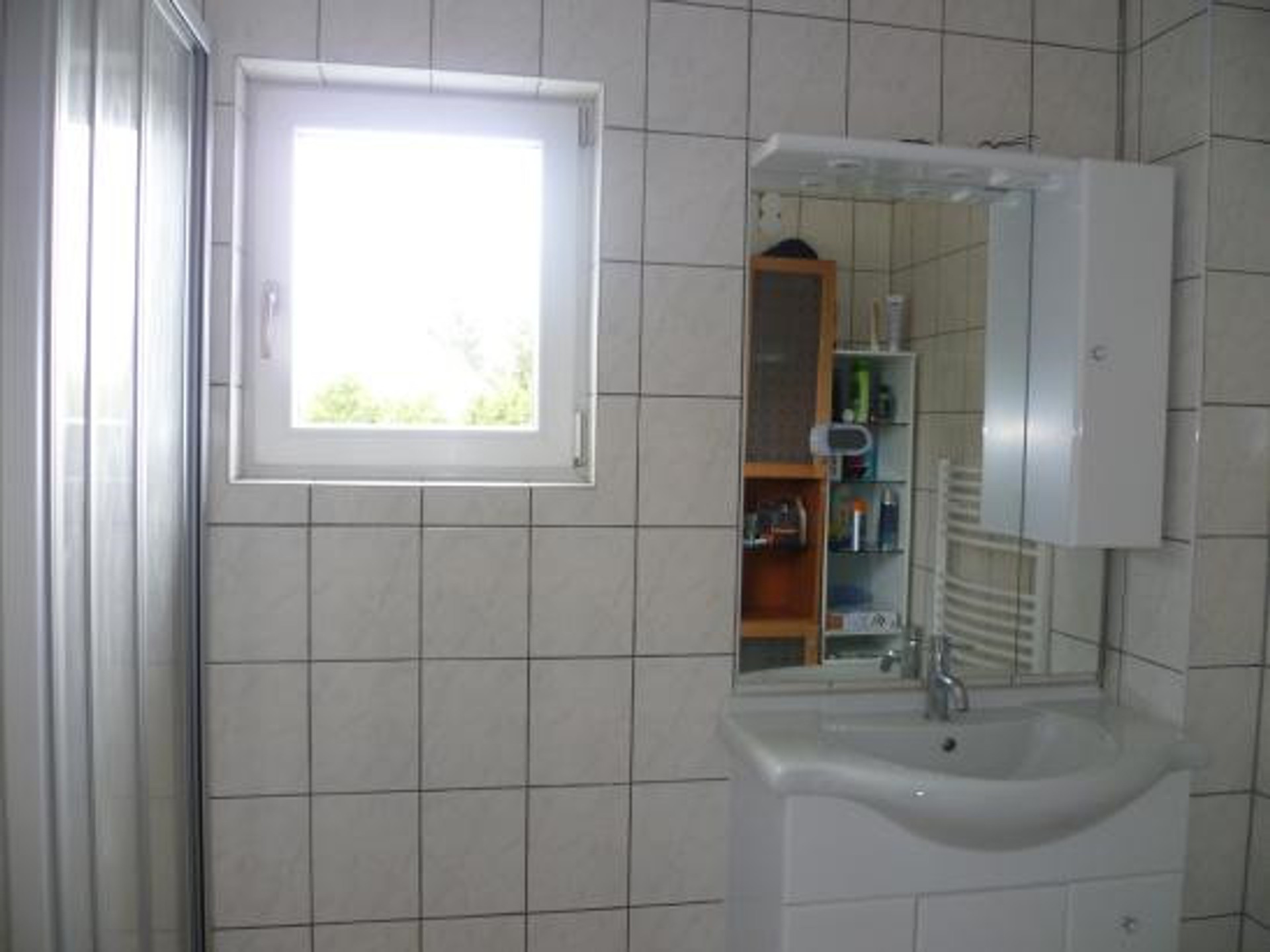 Badezimmer mit Dusche